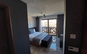 Konak Hilltop Lodge & Villa